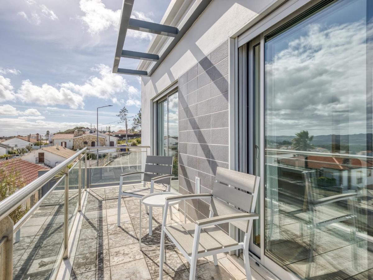 Modern Holiday Home In Salir Do Porto With Swimming Pool Salir de Porto 外观 照片